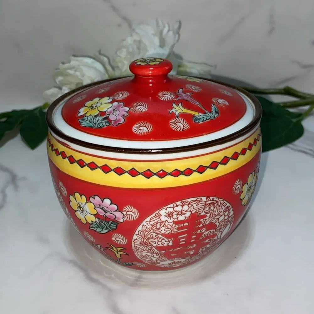 Vintage Chinese Qianlong Porcelain Jar Red Enamel Lidded Stamped Floral Design